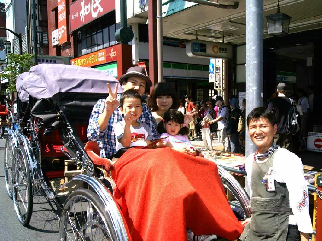 Private Rickshaw Tour of Asakusa (45 Minute Plan)