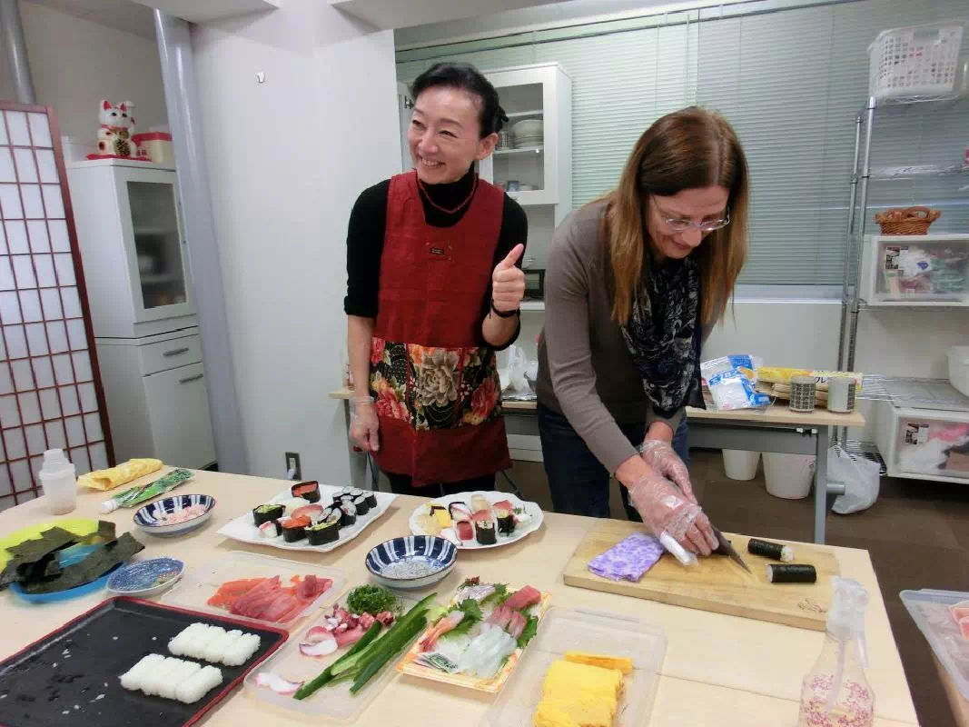 Private Sushi and Tempura Cooking Lesson at Tokyo