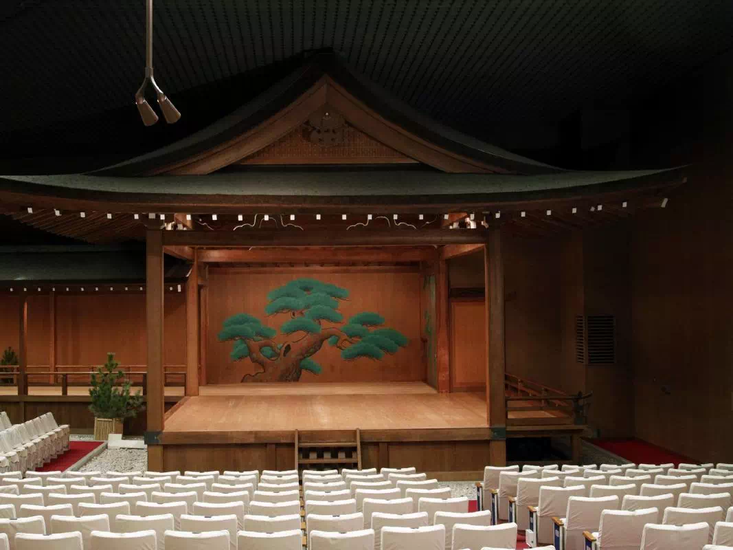 Traditional Noh Theater Private Experience and Demonstration in Tokyo