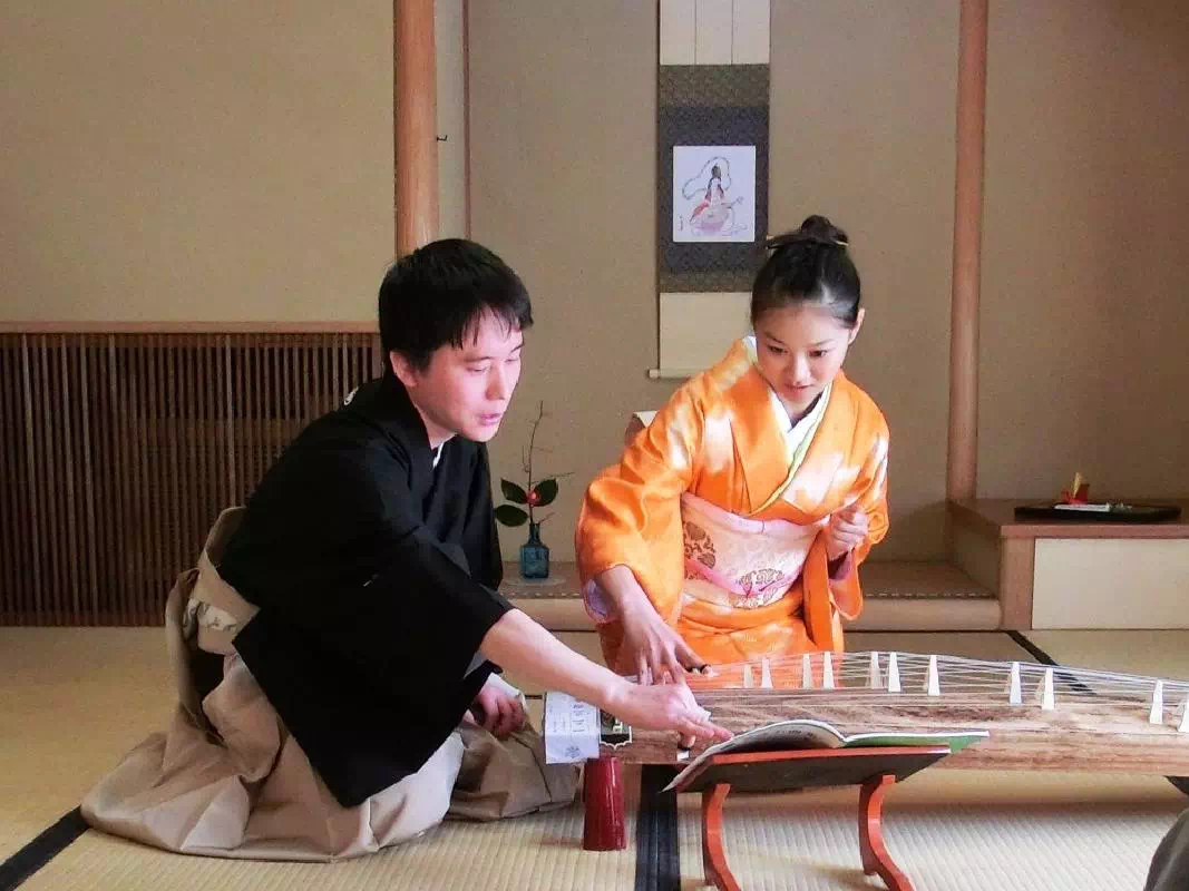 Beginner-Friendly Japanese Koto Harp Music Lesson in Tokyo