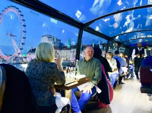 London Gourmet Meal by Luxury Bus with Glass Rooftop and Optional Wine Pairing