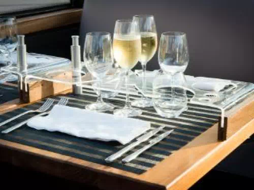 London Gourmet Meal by Luxury Bus with Glass Rooftop and Optional Wine Pairing