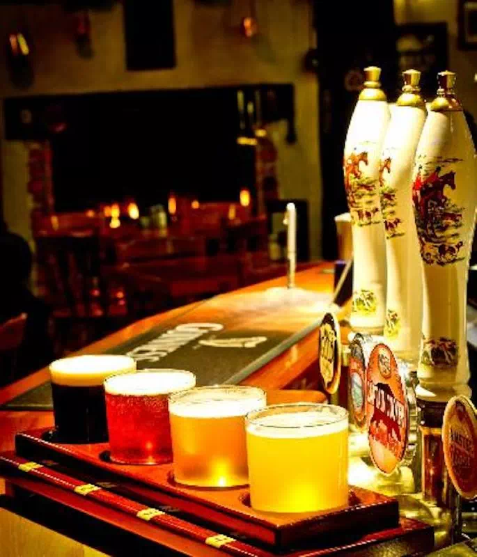 London Traditional Pubs Walking Tour with Beer Tasting
