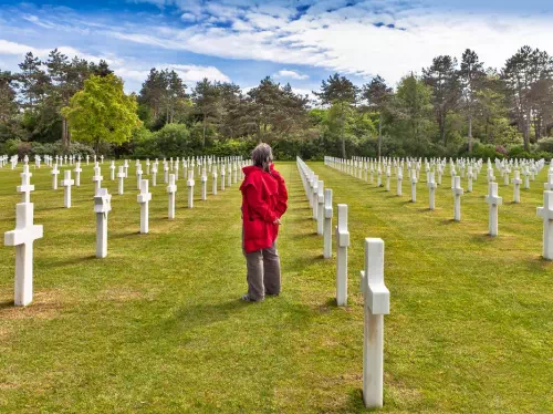 Normandy Day Trip from Paris with D-Day Beaches, Caen Memorial Museum and Lunch