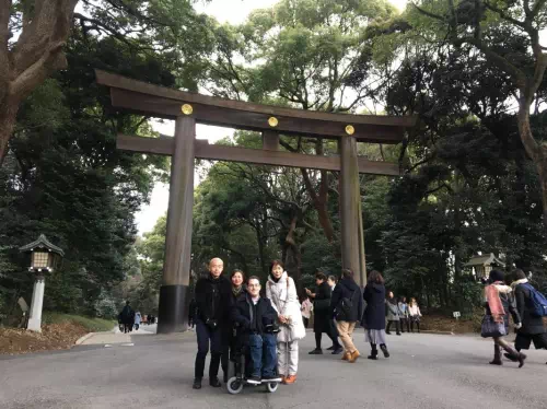 Full Day Barrier-Free Tour of Tokyo for Wheelchair Users with Personal Guide