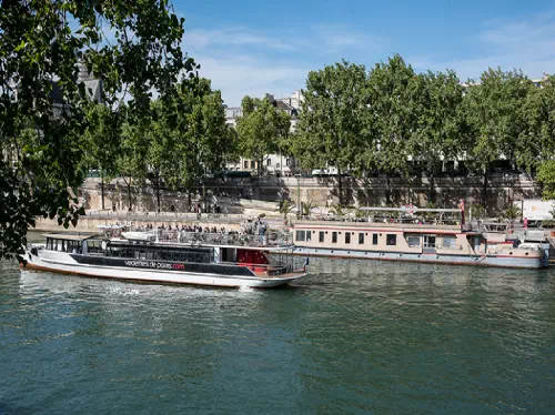 Paris Seine River Open Top Sightseeing Cruise with Snacks or Champagne