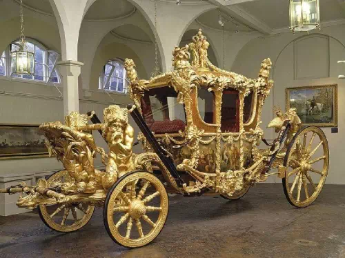 Buckingham Palace Tickets with Optional Royal Mews and Afternoon Tea Experience