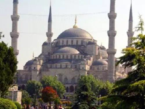 Istanbul Half Day Tour with Blue Mosque, Hagia Sophia and Grand Bazaar Visit