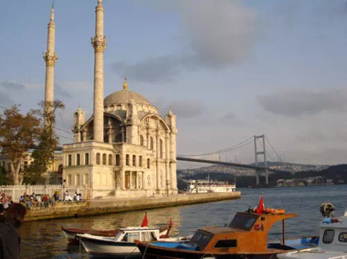 Istanbul Half Day Tour with Bosphorus Cruise on Private Boat