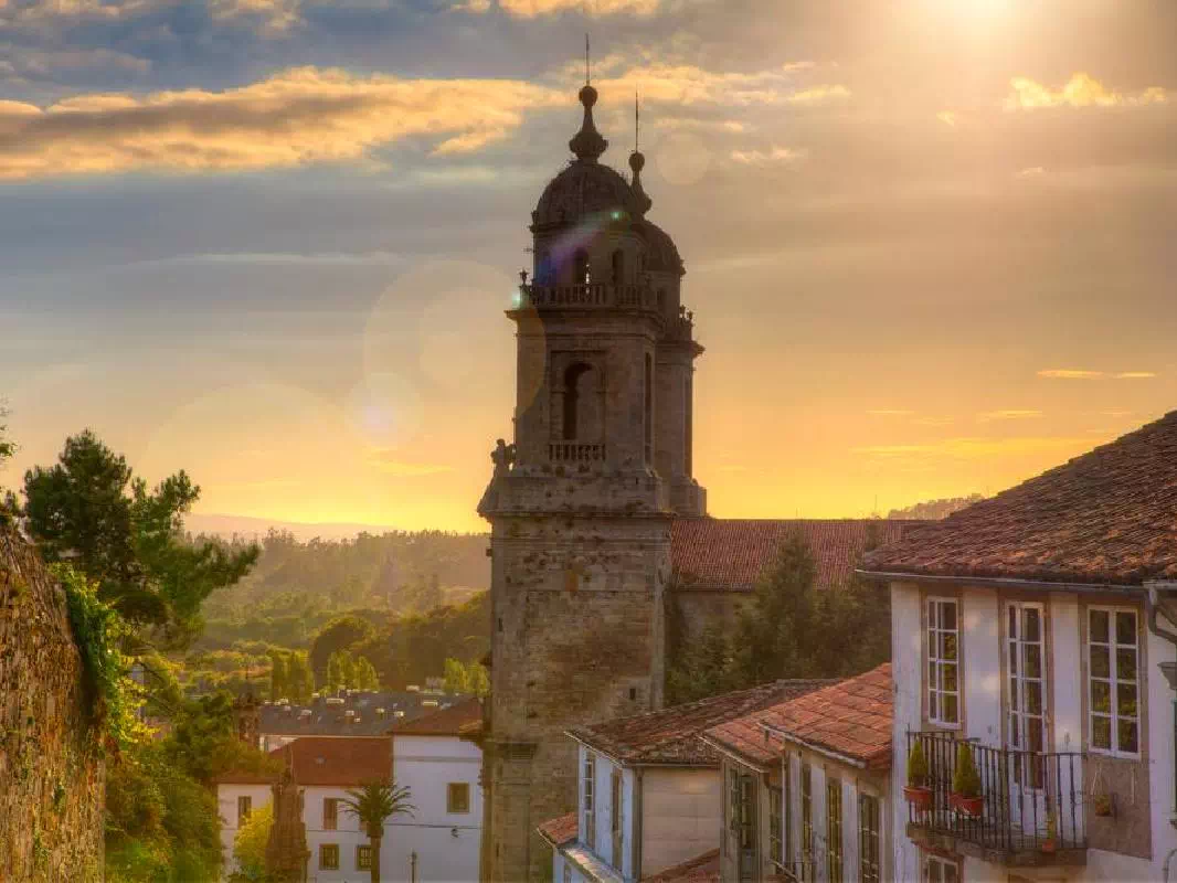 Santiago Compostela and Valenca Full Day Tour from Porto with Lunch