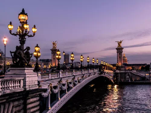 Seine Dinner Cruise with Drinks and Live Music