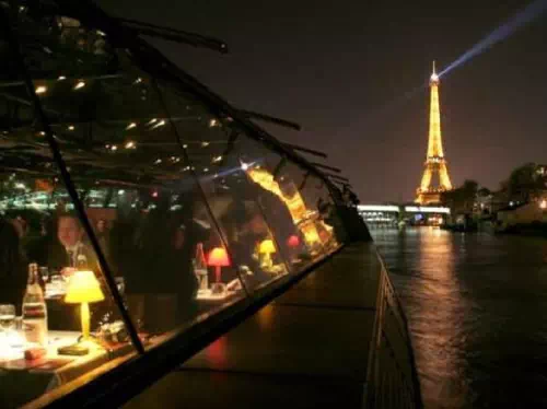 Seine Dinner Cruise with Drinks and Live Music