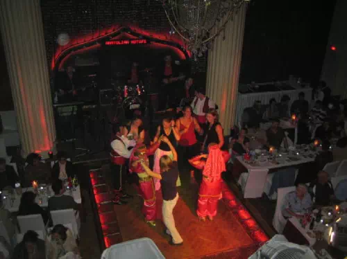 Istanbul Belly Dance Performance with Dinner and Hotel Transfers