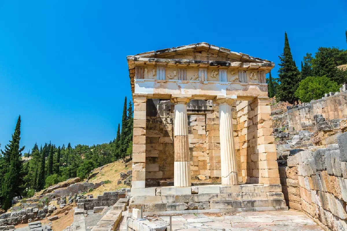 Delphi Full Day Tour from Athens with Pick-up and Lunch