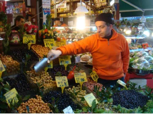 Istanbul Spice Bazaar and Grand Bazaar Shopping Tour with Guide