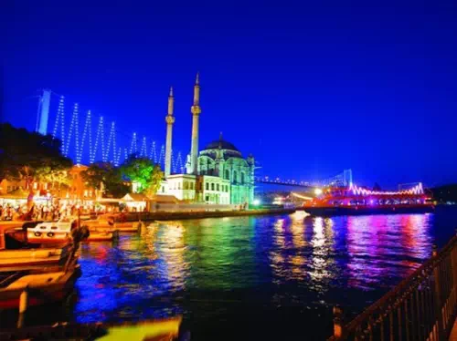 Bosphorus by Night Dinner Cruise with Unlimited Drinks