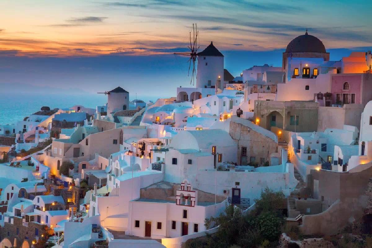 Santorini 3 Day Package from Athens including Accommodation and Ferry Tickets