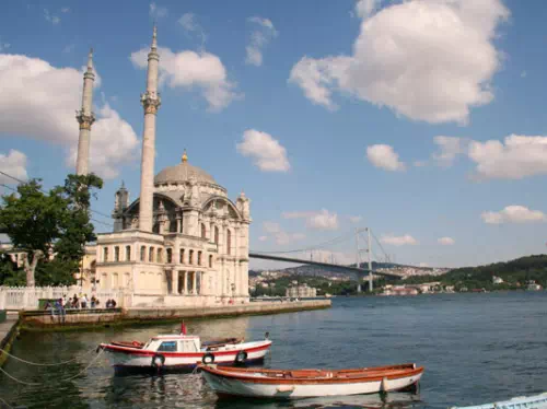 Istanbul Full Day Tour with Bosphorus Cruise and Dolmabahce Palace with Lunch