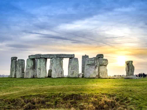 Windsor Castle and Stonehenge Full-Day Tour from London with Lunch