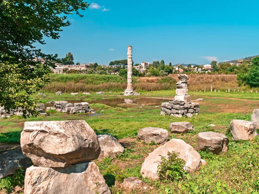 Ephesus Day Tour with Lunch and Return Flights from Istanbul
