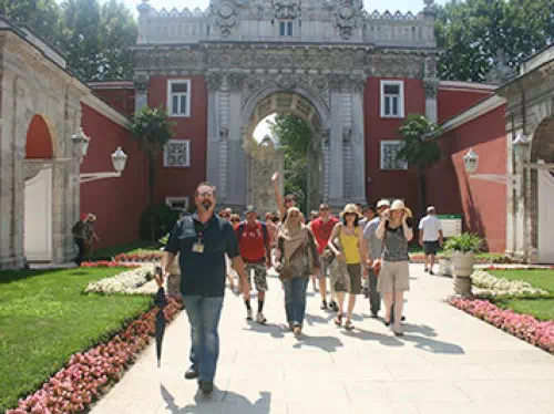 Istanbul Half Day Tour of Dolmabahce Palace and the Bosphorus View