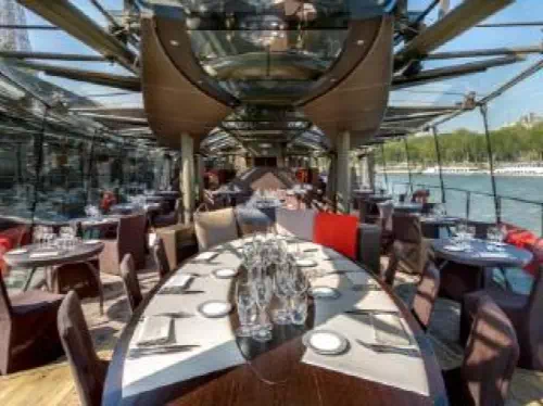 Bateaux Parisiens Seine River Lunch Cruise with Live Music
