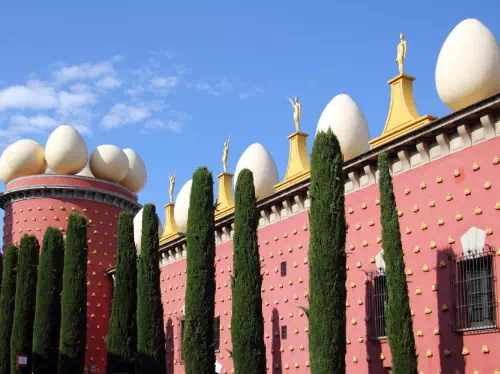Skip-the-Line Dali Theater-Museum Tour via AVE High-Speed Train from Barcelona