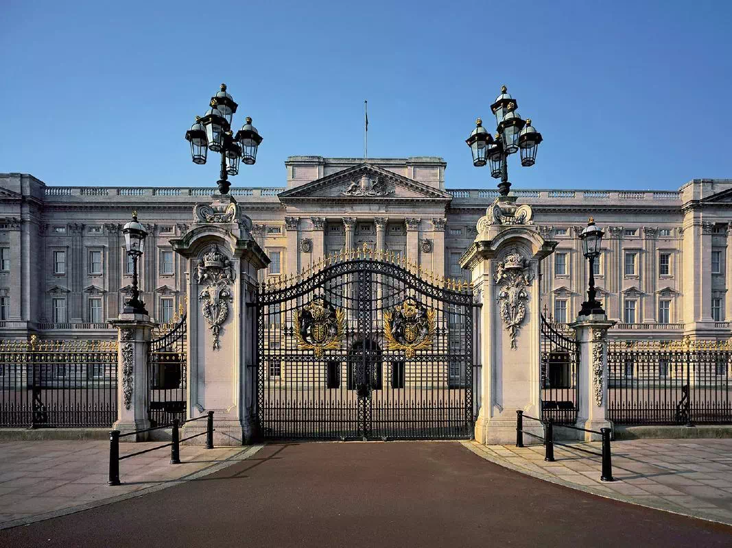 Buckingham Palace Tour with Audio Guide and Royal London Walking Tour