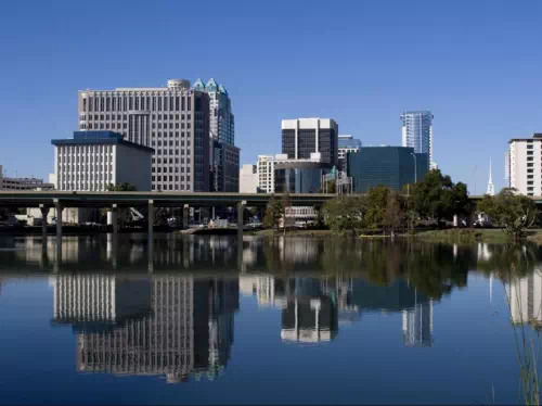 Orlando Guided City Tour with Winter Park Cruise, Lake Eola and Disney Springs