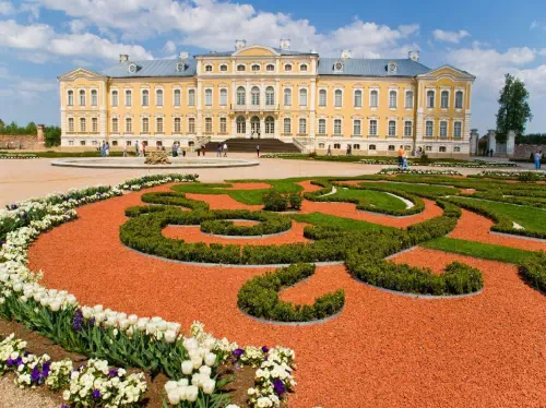 Rundale Palace Half Day Private Tour from Riga