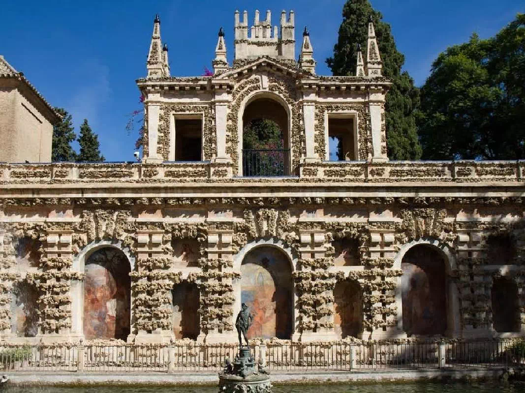 Alcazar of Seville Guided Tour with Skip the Line Entry Tickets