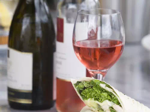 Kumeu Wine Tasting Tour from Auckland with Mediterranean-Style Lunch