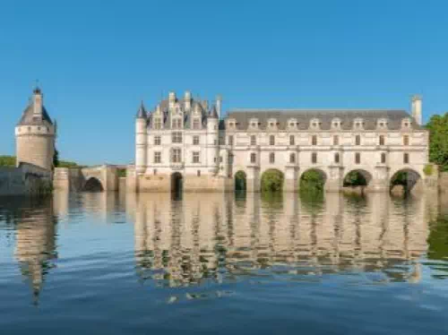 Loire Valley Castles Tour from Paris with Wine Tasting & Hotel Transfers Option