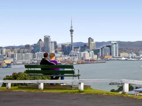 Auckland Sightseeing Tour with Wine Tastings in Kumeu Wine Country