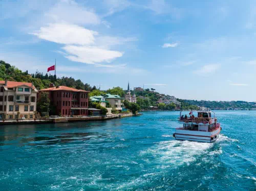 Istanbul Spice Market, Bosphorus Cruise & Beylerbeyi Palace Private Tour
