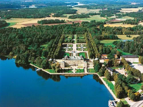 Drottningholm Palace Round-trip Cruise from Stockholm