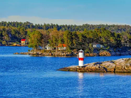 Stockholm Thousand Island Inner and Outer Archipelago Cruise with Lunch & Dinner