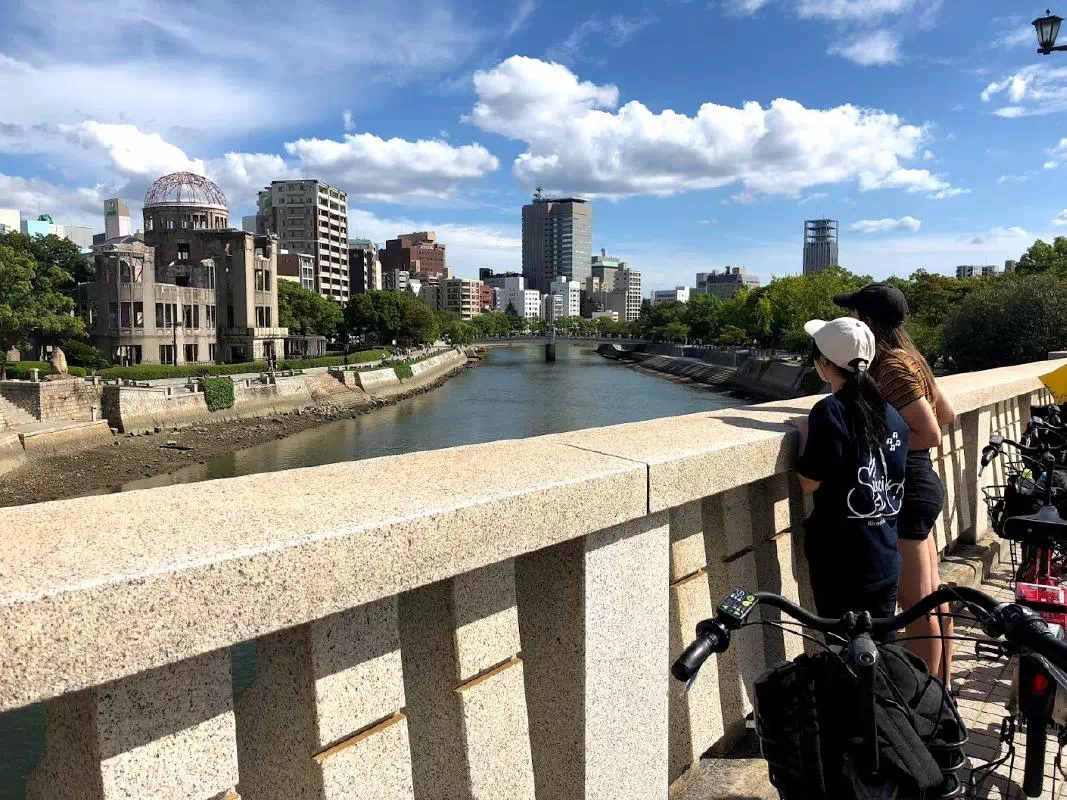 Hiroshima Castle & Peace Memorial Park Cycling Tour with English-Speaking Guide