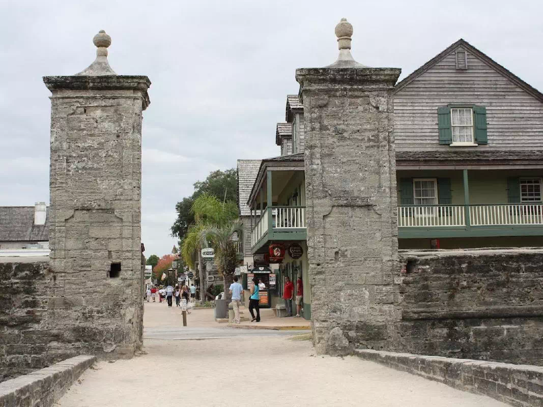 Full Day St. Augustine Tour & Guided Historic Colonial Quarter Experience