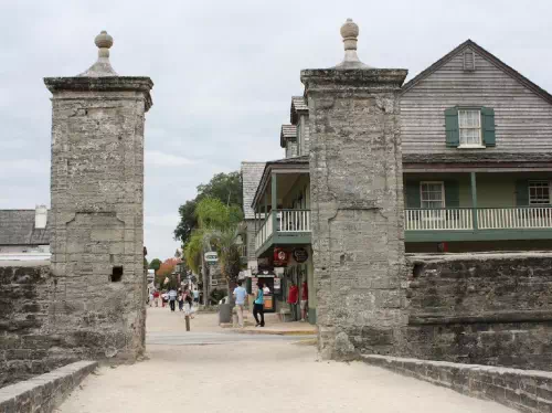 Full Day Historic St. Augustine Tour & Pirate Museum Admission
