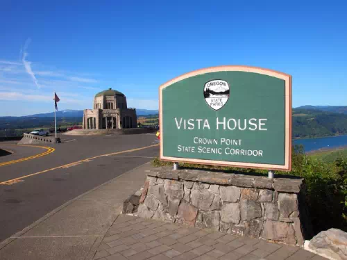 Columbia River Gorge & Multnomah Falls Day Tour from Portland with Wine Tasting