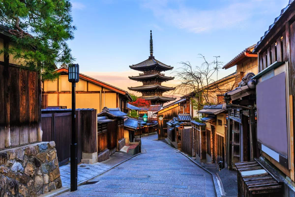 Fushimi Inari, Kiyomizudera & Kyoto Highlights Full-Day Bus Tour from Osaka