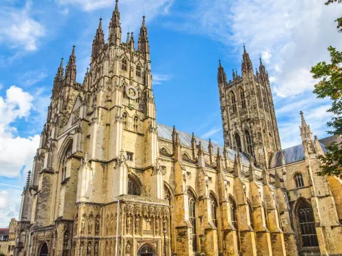 Leeds Castle, Canterbury Cathedral and Cliffs of Dover Day Tour from London