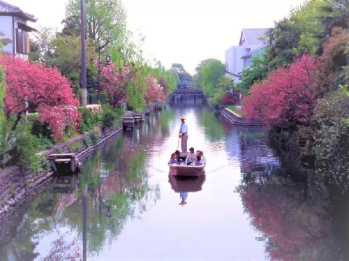 Yanagawa River Boat Ride and Outlet Shopping Mall Day Tour