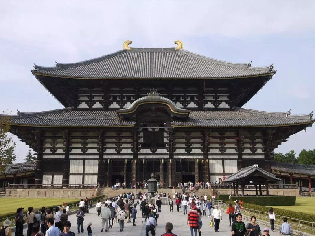 Private Guided One Day Walking Tour of Historical Nara