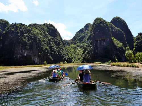 Ninh Binh Citadels and Trang An Day Tour from Hanoi with Cycling and Boat Ride