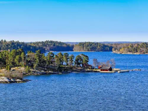 Stockholm Archipelago Cruise with Local Guide and Optional Lunch