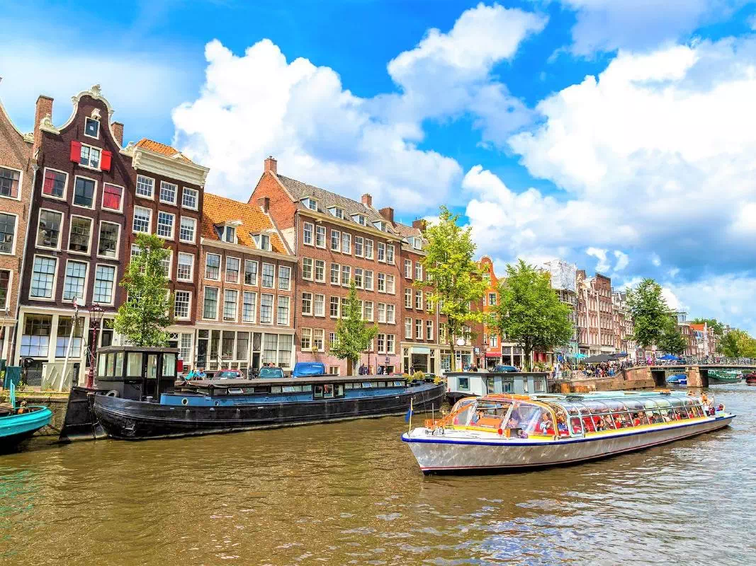 Amsterdam City Highlights Canal Cruise with Audio Guide