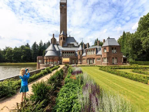 Kroller-Muller Museum and Hoge Veluwe National Park Tour with Hotel Pick-Up