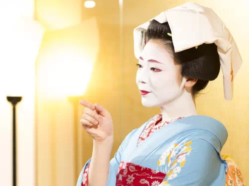 Kyoto Maiko Dance Show with Optional Lunch & Photo Op